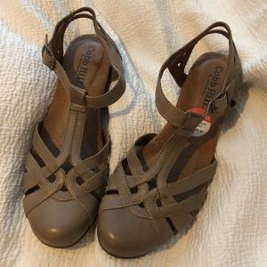 BNWT Heeled sandals